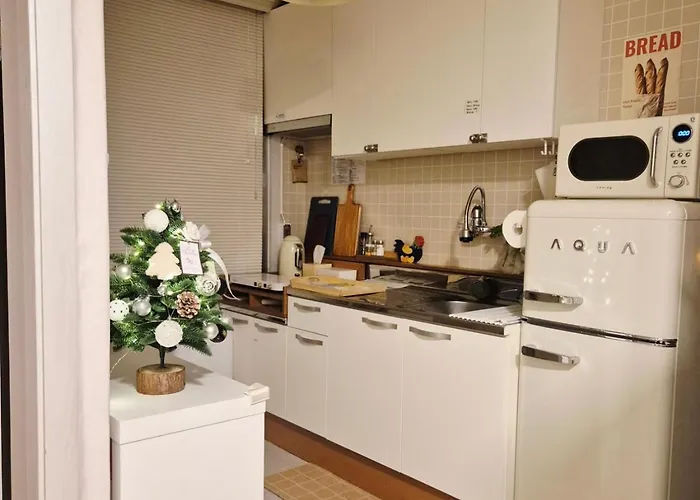 Hosuny Jamsil - Spotless Comfortable - Near Lotte World 롯데월드, Seokchon 석촌호수, Kspodome, Seongsu, Gangnam, Family Friendly, Sleeps 5, 2 Bedrooms, 3 Beds * 서울특별시