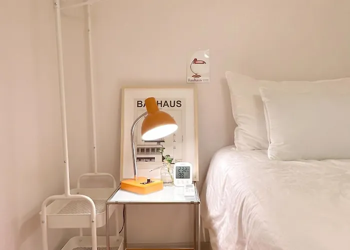 Hosuny Jamsil - Spotless Comfortable - Near Lotte World 롯데월드, Seokchon 석촌호수, Kspodome, Seongsu, Gangnam, Family Friendly, Sleeps 5, 2 Bedrooms, 3 Beds 아파트 서울특별시