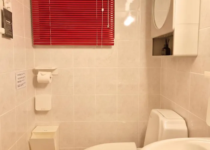 아파트 Hosuny Jamsil - Spotless Comfortable - Near Lotte World 롯데월드, Seokchon 석촌호수, Kspodome, Seongsu, Gangnam, Family Friendly, Sleeps 5, 2 Bedrooms, 3 Beds