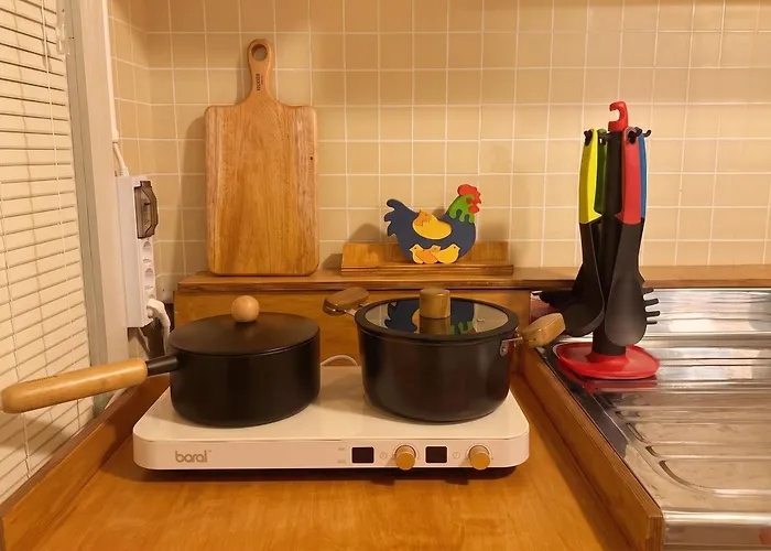 Hosuny Jamsil - Spotless Comfortable - Near Lotte World 롯데월드, Seokchon 석촌호수, Kspodome, Seongsu, Gangnam, Family Friendly, Sleeps 5, 2 Bedrooms, 3 Beds 아파트 서울특별시
